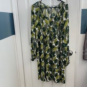 Time and Tru Green Leaf Print Long Sleeve Dress
